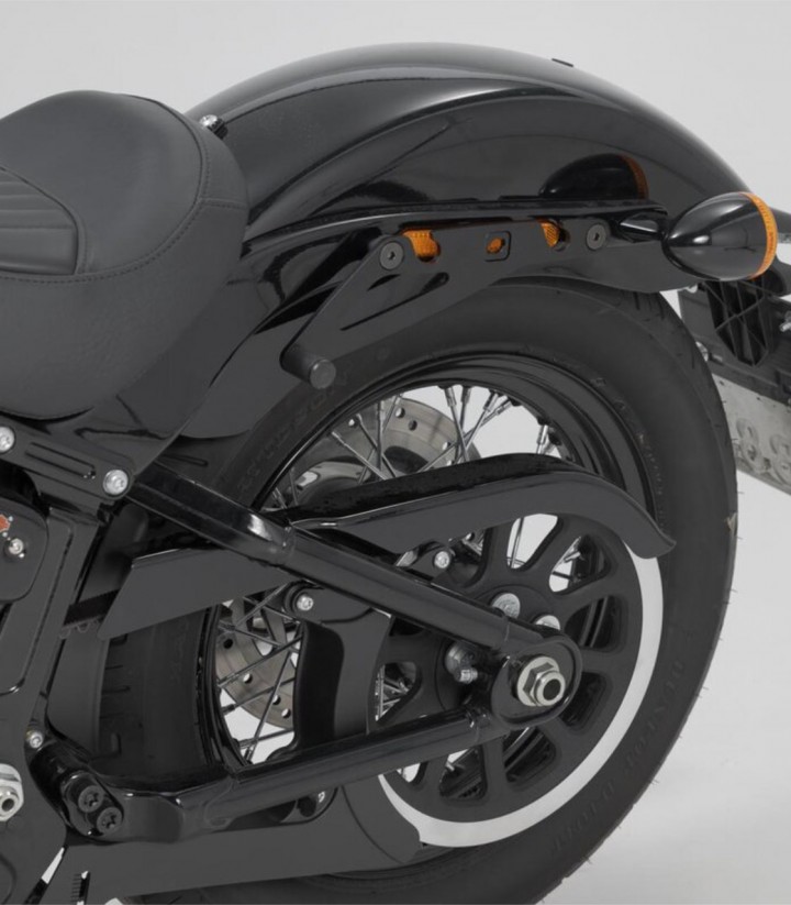 Soporte Lateral Izquierdo SLH LH1 Harley-Davidson Street Bob / Slim / Fat Bob (17), Low Rider S (19), Softail Standard (20) S...