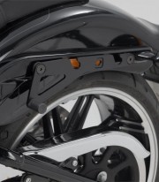 Soporte Lateral Izquierdo SLH LH1 Harley-Davidson Fat Boy / Breakout (17) SW-MOTECH HTA.18.682.11500 HTA.18.682.11500