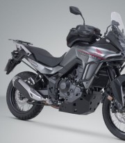 Soporte Lateral Izquierdo V-LOC Honda XL750 Transalp (22-24) SW-MOTECH VMC.01.070.10000 VMC.01.070.10000
