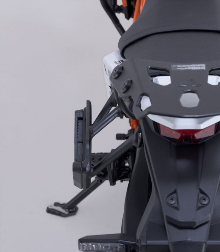 Soporte Lateral Izquierdo V-LOC KTM 250 / 390 Adventure, 125 / 390 SMC R / Enduro R (25) SW-MOTECH VMC.04.417.10000 VMC.04.41...