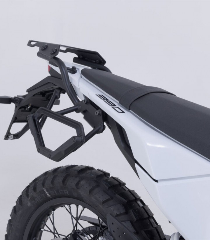 Soporte Lateral Derecho V-LOC KTM 250 / 390 Adventure, 125 / 390 SMC R / Enduro R (25) SW-MOTECH VMC.04.417.11000 VMC.04.417....