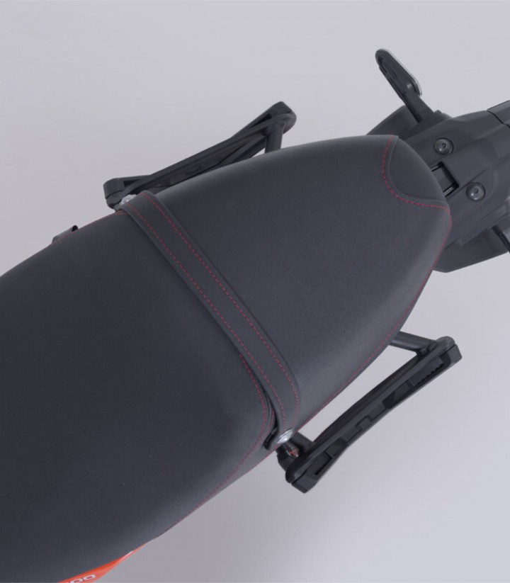 Soporte Lateral Izquierdo V-LOC Yamaha XSR900 (21-25), XSR900 GP (23-24) SW-MOTECH VMC.06.932.10000 VMC.06.932.10000