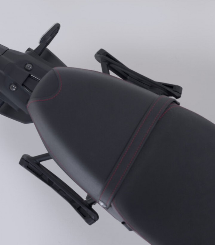 Soporte Lateral Derecho V-LOC Yamaha XSR900 (21-25), XSR900 GP (23-24) SW-MOTECH VMC.06.932.11000 VMC.06.932.11000