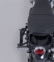 Soporte Lateral Izquierdo V-LOC Triumph Street Twin / Street Scrambler / Speed Twin 900 (16-24) SW-MOTECH VMC.11.667.10000 VM...
