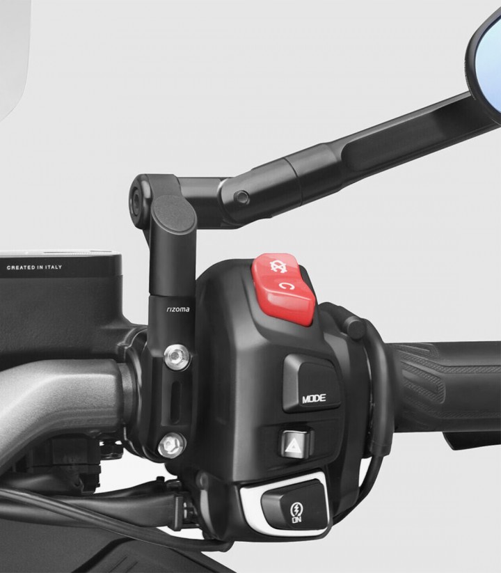 Adapter Spiegel Side Mount Rizoma für Yamaha TMAX 500/530/560 (08-21) BS769