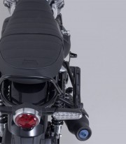 Soporte Lateral Derecho V-LOC Triumph Street Twin / Speed Twin 900 (16-24) SW-MOTECH VMC.11.667.11000 VMC.11.667.11000