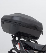 Maleta Superior con Soporte URBAN ABS Negro 16-29 L Honda CB750 Hornet (22-24) SW-MOTECH GPT.01.971.60000/B GPT.01.971.60000/B