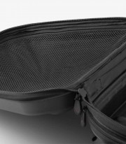 Maleta Superior con Soporte URBAN ABS Negro 16-29 L Honda CB750 Hornet (22-24) SW-MOTECH GPT.01.971.60000/B GPT.01.971.60000/B