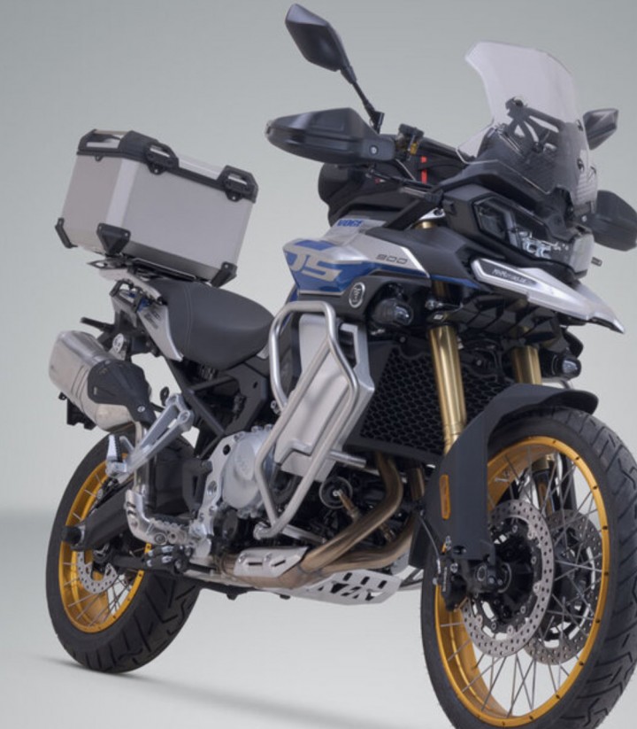 Maleta Superior con Soporte TRAX ADV Plateada 38 L VOGE DS900X (23), DS800X Rally (25), DS625X (24) SW-MOTECH GPT.02.643.7000...