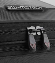 Maleta Superior con Soporte URBAN ABS Negro 16-29 L Yamaha Tracer 9 / GT / GT + (20-24) SW-MOTECH GPT.06.921.60000/B GPT.06.9...