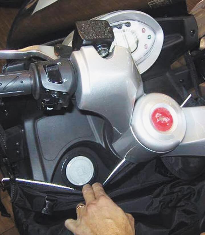 Manta térmica Tucano Urbano Termoscud Honda Foresight, Pantheon, Kymco Dink, Gran Dink, Yamaha Majesty 250 - R029