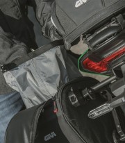 Bolsas Laterales Stealth EASY12R+EASY12L 18+18 L GIVI