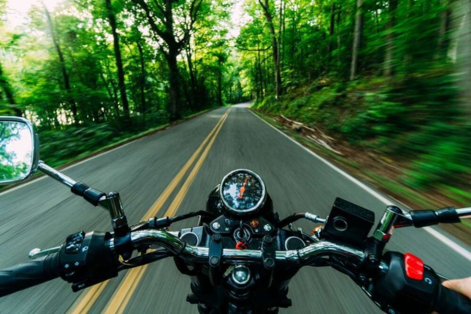 Motorcycle routes in Spain: Discover the best places to ride on two wheels