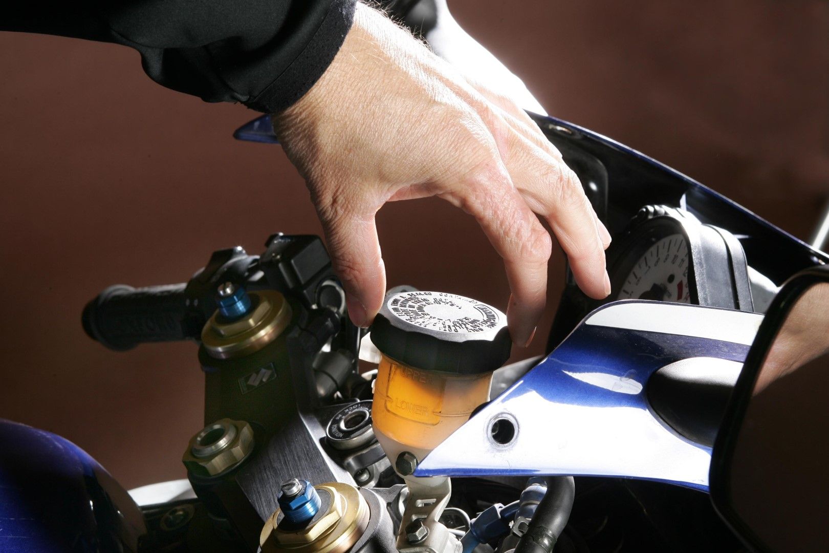 motorcycle-brake-fluid-reservoir